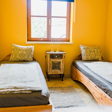 Tauglerei Appartement Enzian In Den Zauberbergen Sankt Koloman Eksteriør bilde